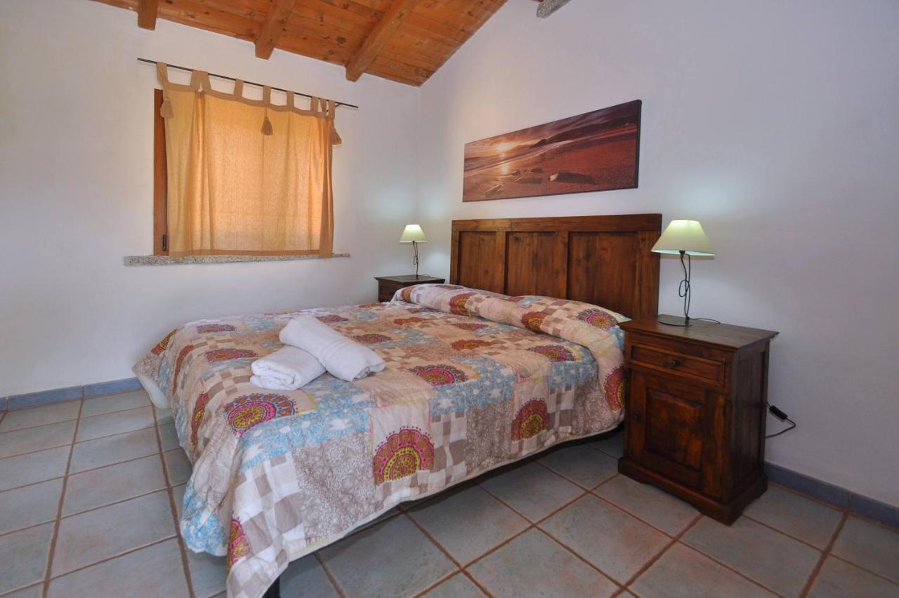 Mare Di Ginepri Apartment Badesi Exterior photo
